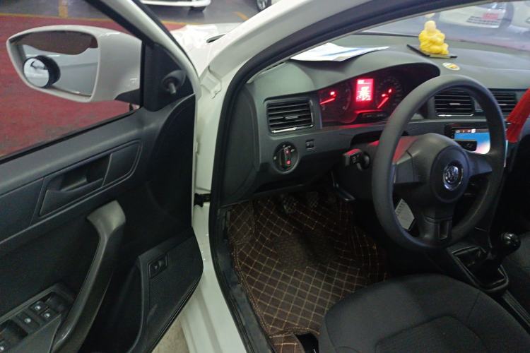 Used Volkswagen Santana 2016 1.6L Manual Fashion Edition
