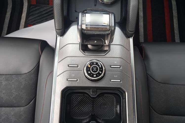 Used JETOUR Traveler 2023 2.0T All-Wheel Drive CrossPRO+
