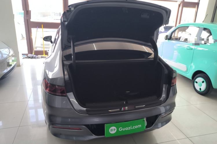 Used BYD Qin PLUS 2024 HONOR Edition DM-i 55KM Leading Model
