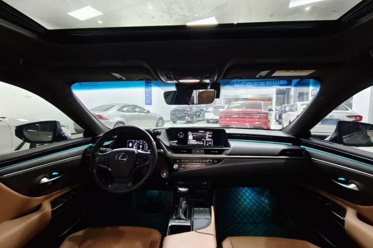 Used Lexus ES 2020 200 Excellence Edition
