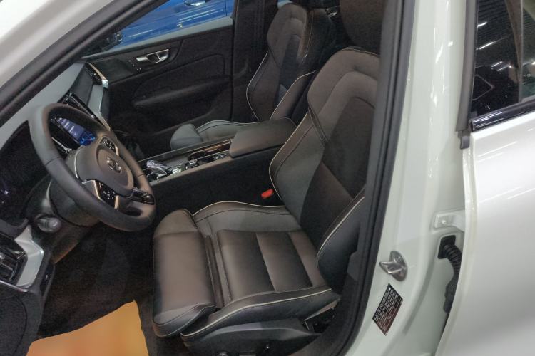 Used Volvo S60 2025 B5 Zhiya Sport Edition