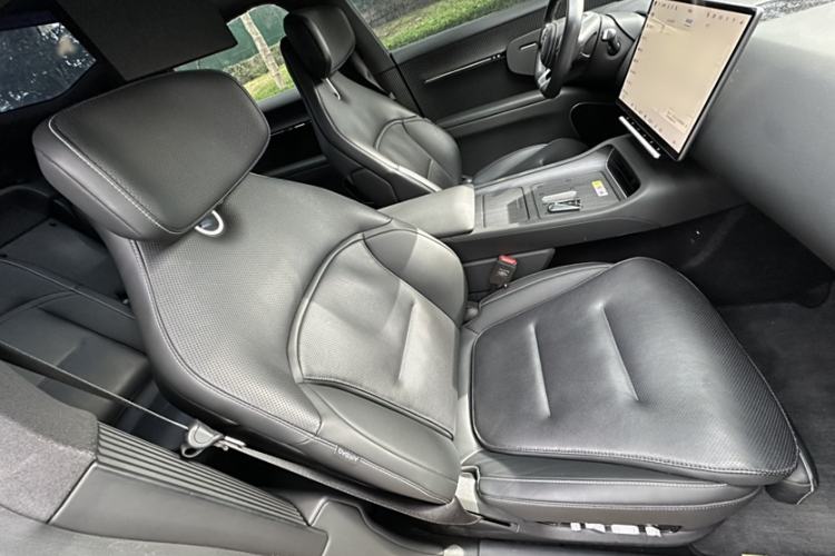 Used  12 2025 Ultra Extended-Range Edition
