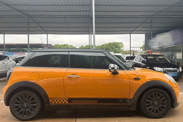 Used  MINI 2016 1.5T COOPER
