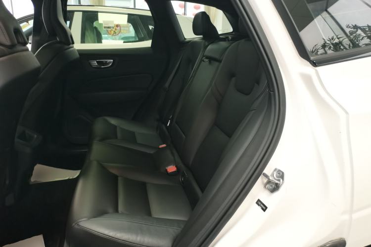 Used Volvo XC60 2022 B5 4x4 Zhiyi Sport Edition