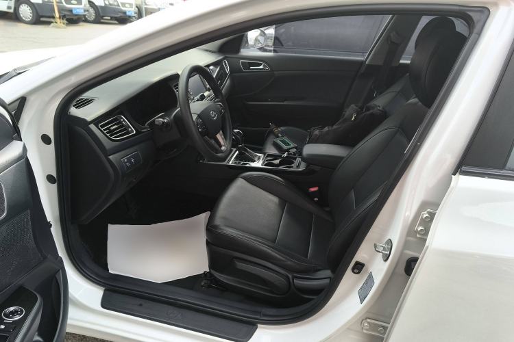 Used Hyundai Mistra 2016 1.8L Automatic Smart GLS
