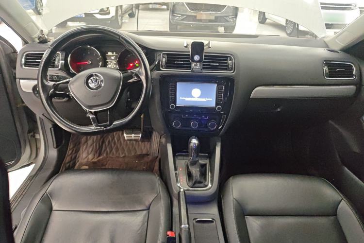 Used Volkswagen Sagitar 2015 1.6L Automatic Comfort Model