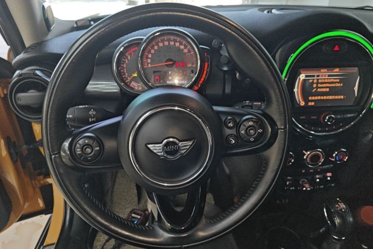Used  MINI 2016 1.5T COOPER Five-Door Edition
