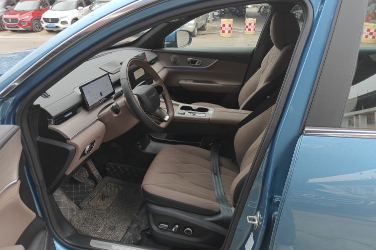 Used Chery Tiggo 8 PLUS C-DM 2025 1.5T 116 km Prestige Version 5 Seats