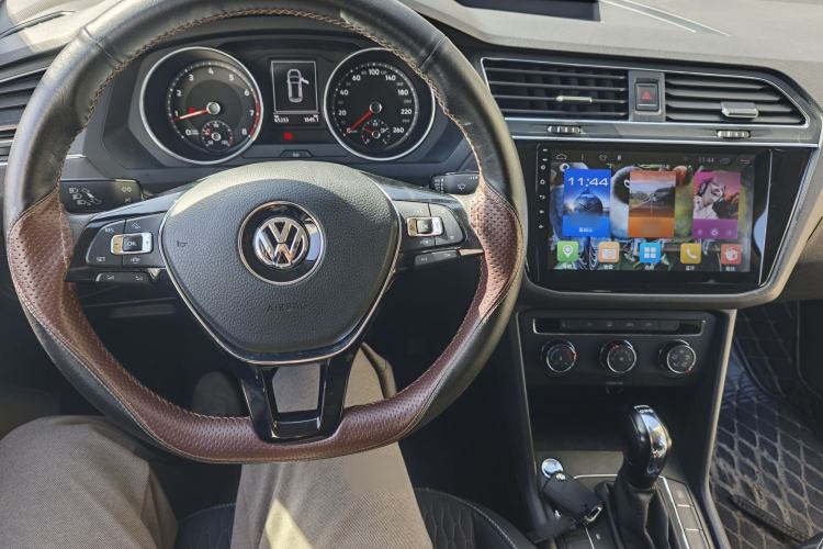 Used Volkswagen Tiguan L 2019 330TSI Automatic Two-Wheel Drive Luxury Edition China V Standard
