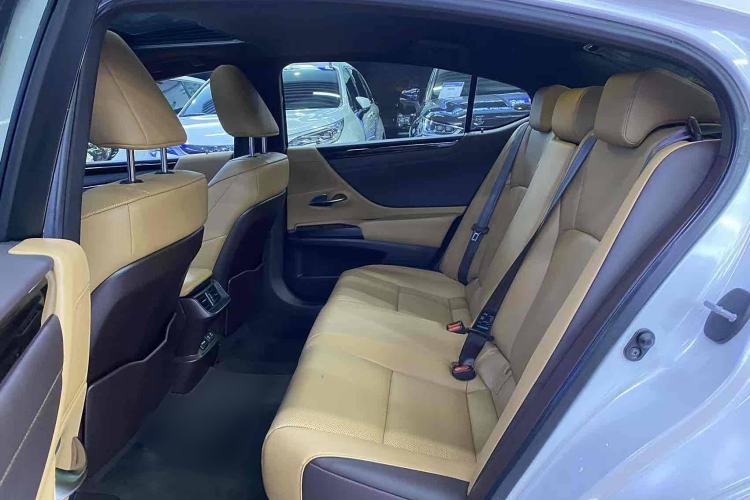 Used Lexus ES 2020 200 Luxury Edition
