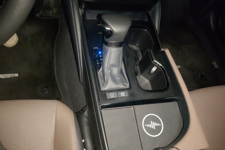 Used Lexus ES 2022 300h Excellence Edition
