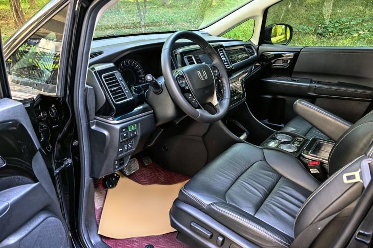 Used Honda Elysion 2019 2.0L Hybrid Luxury Edition
