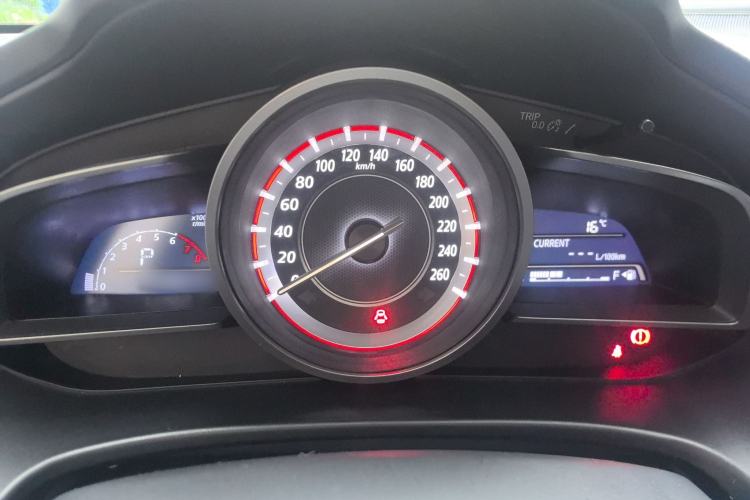 Used Mazda Mazda 3 Axela 2014 Sedan 1.5L Automatic Luxury Model