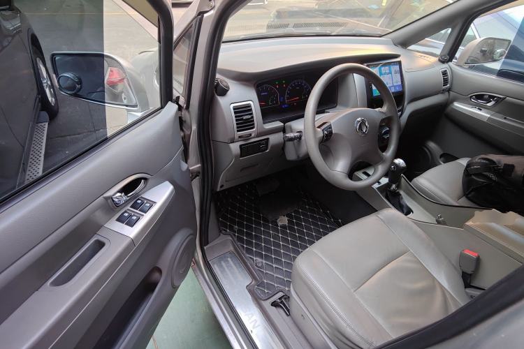 Used Dongfeng Shuaike 2012 2.0L Automatic Flagship 7-Seater
