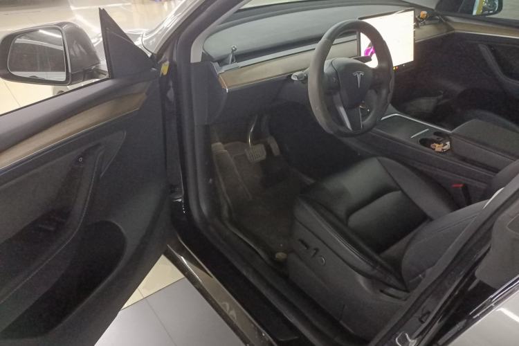 Used Tesla Model Y 2021 Standard Range Rear-Wheel Drive Version