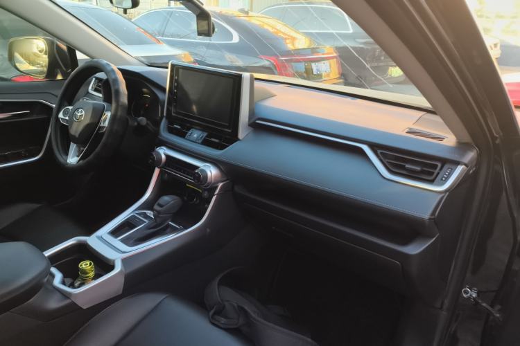 Used Toyota RAV4 2020 2.0L CVT Two-Wheel Drive Fashion Edition
