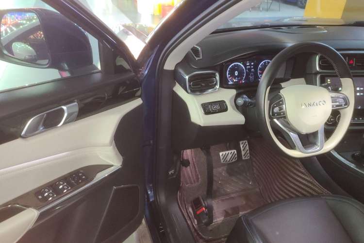 Used Lynk & Co 01 2017 2.0T Two-Wheel Drive Zhaopu Version
