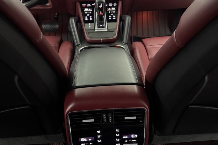 Used Porsche Cayenne 2023 Cayenne 3.0T Platinum Edition
