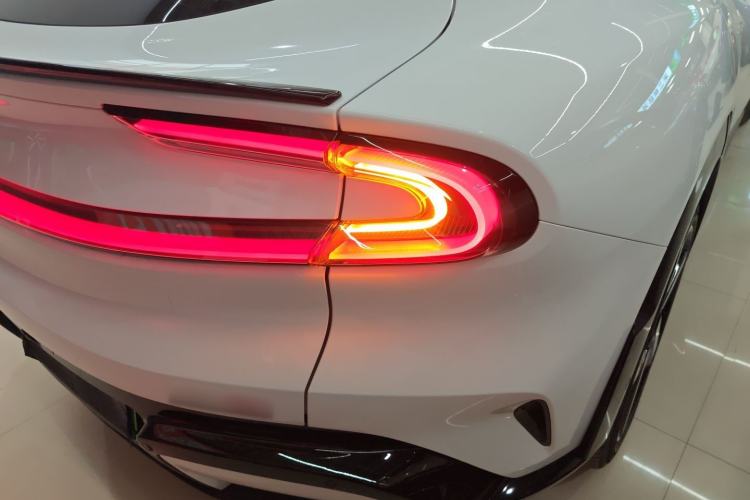 Used  YU7 2025 Ultra-Long Range High-Performance All-Wheel-Drive Max Edition
