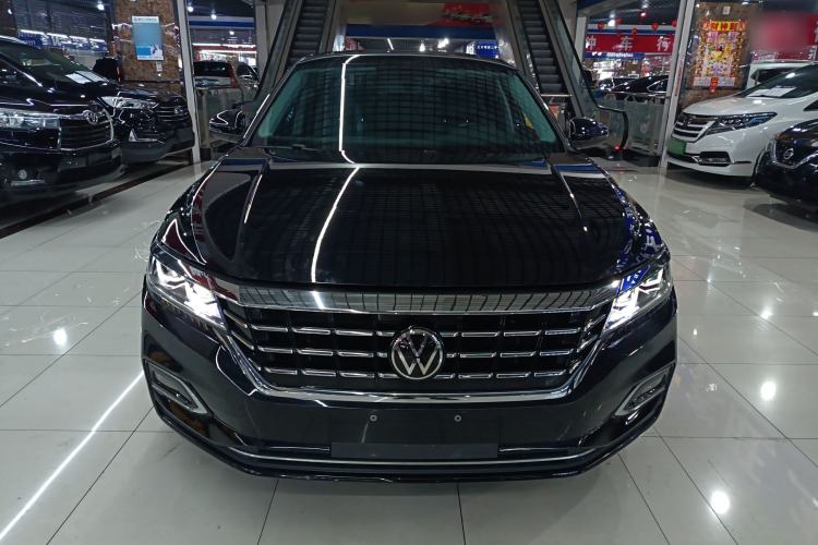 Used Volkswagen Passat 2020 Revised Version 330TSI Luxury Edition China VI Standard
