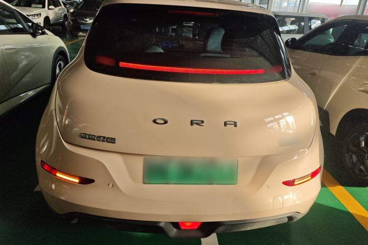 Used ORA Good Cat 2023 401 km Standard Range Luxury Version Lithium Iron Phosphate
