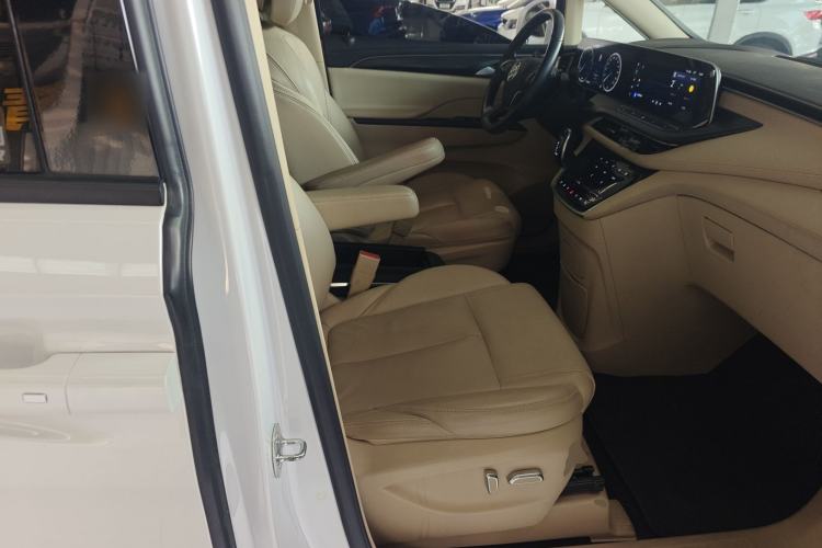 Used Buick GL8 2023 ES Lu Zun Deluxe Model
