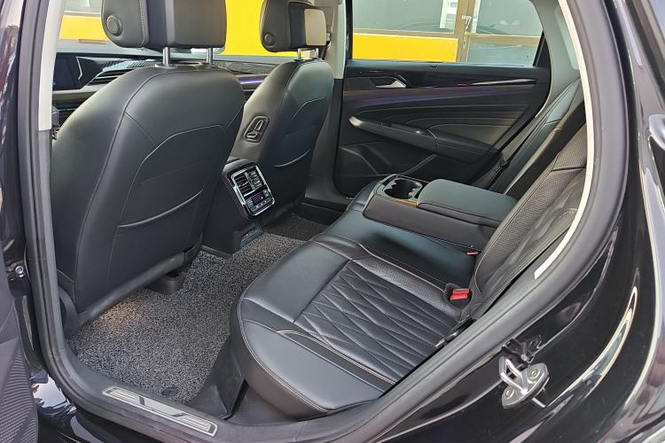 Used Volkswagen Passat 2020 330TSI Luxury Edition China VI