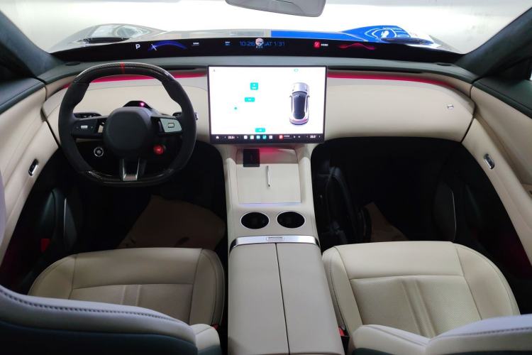 Used  YU7 2025 Ultra-Long Range High-Performance All-Wheel-Drive Max Edition
