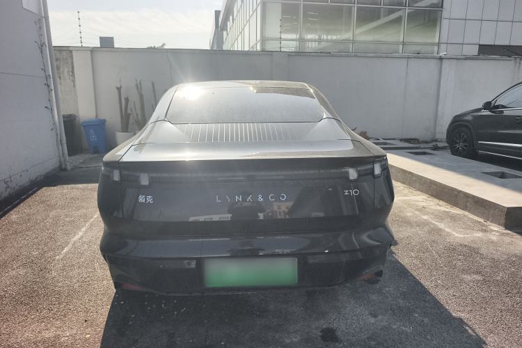 Used Lynk & Co Z10 2025 95 kWh 702 km All-Wheel-Drive Halo