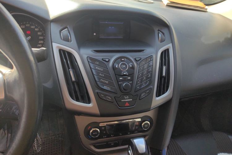 Used Ford Focus 2012 Sedan 1.6L Automatic Fashion Edition