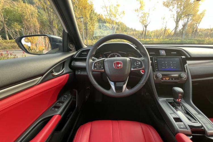 Used Honda Civic 2021 HATCHBACK 220TURBO CVT Trendy Cool Edition
