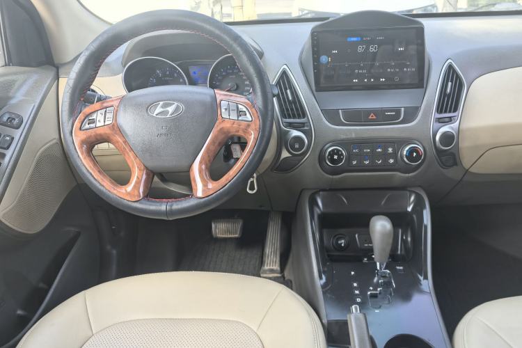 Used Hyundai ix35 2012 2.0L Automatic Two-Wheel Drive New Edition GL
