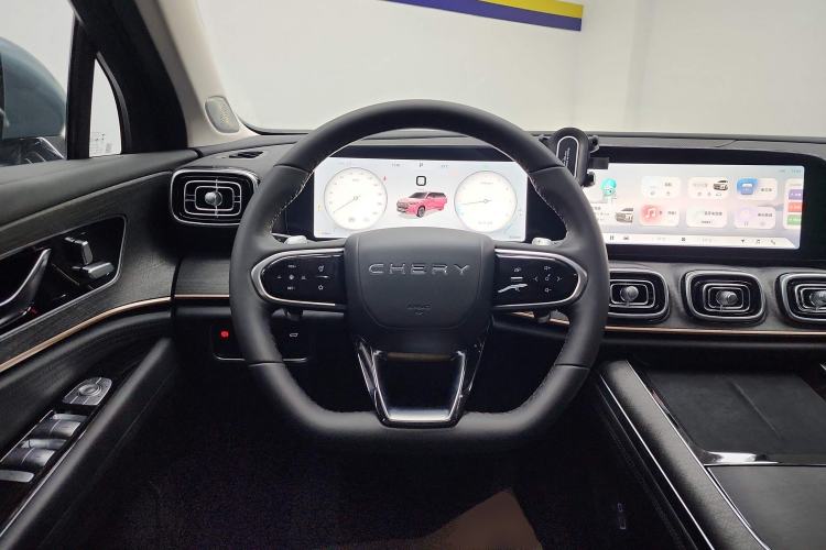 Used Chery Tiggo 9 2023 2.0T Dual-Clutch Two-Wheel Drive Leading Edition 5 Seats
