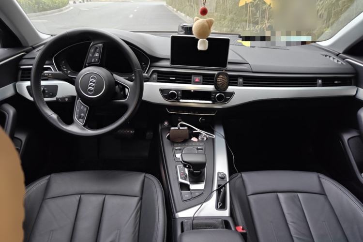 Used Audi A4L 2019 40 TFSI Fashion Edition China VI Emission Standard