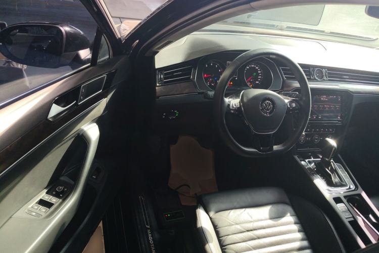 Used Volkswagen Magotan 2019 330TSI DSG Luxury Version China VI Standard
