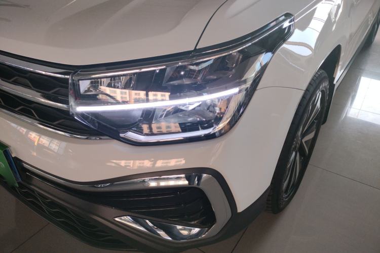 Used Volkswagen Tharu 2023 300TSI Two-Wheel-Drive Moonlight Edition
