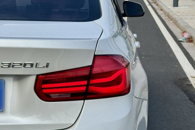 TDK.VehicleDetails.img