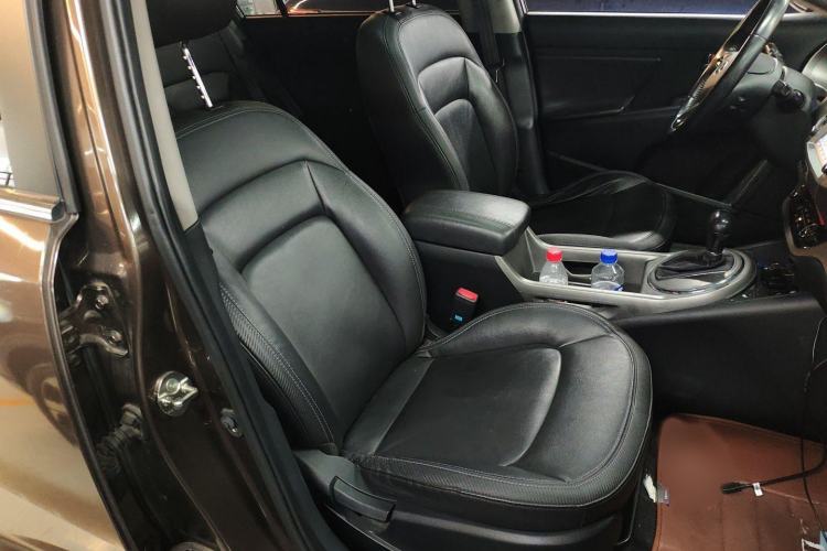 Used Kia Sportage R 2015 2.0L Automatic Two-Wheel Drive DLX Model
