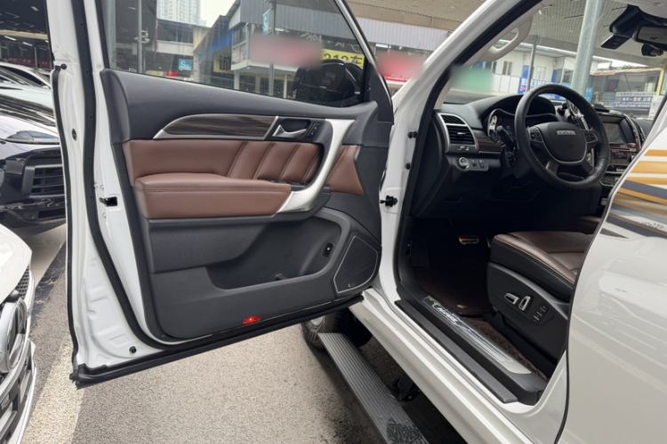 Used Haval H9 2017 2.0T Gasoline 4x4 Prestige Model 7 Seats
