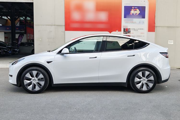 Used Tesla Model Y 2022 Rear-Wheel-Drive Version
