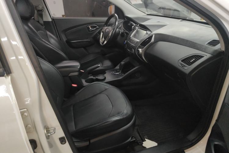 Used Hyundai ix35 2013 2.0L Automatic Two-Wheel Drive Smart GLS China IV Standard
