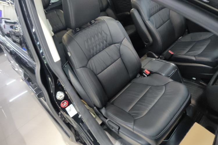 Used Honda Elysion 2022 2.0L eHEV Luxury Edition
