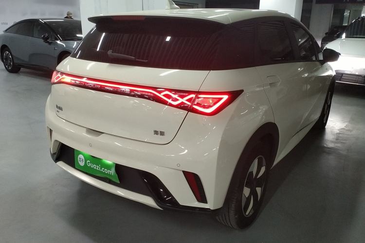 Used BYD Dolphin 2024 Honor Edition 420km Fashion Version
