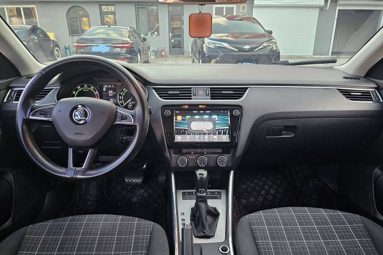 Used Skoda Octavia 2018 TSI230 DSG Comfort Edition
