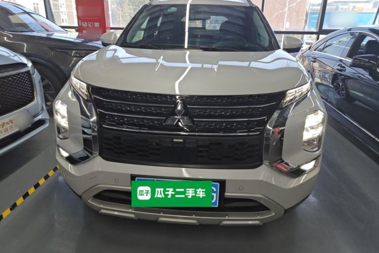 Used Mitsubishi Outlander 2023 1.5T CVT Four-Wheel Drive Prestige Edition 7 Seats