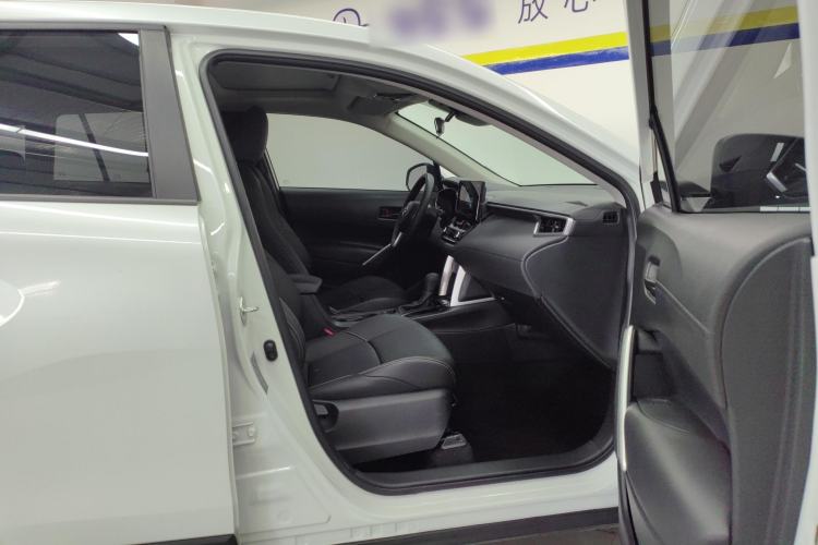 Used Toyota FRONTLANDER 2023 2.0L Smart Electric Hybrid Dual-Engine Leading Edition
