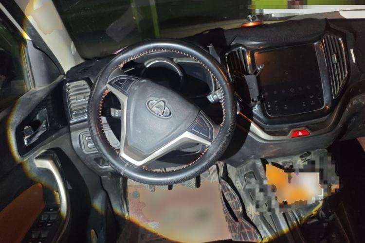 Used Oshan CX70 2016 1.6L manual luxury version
