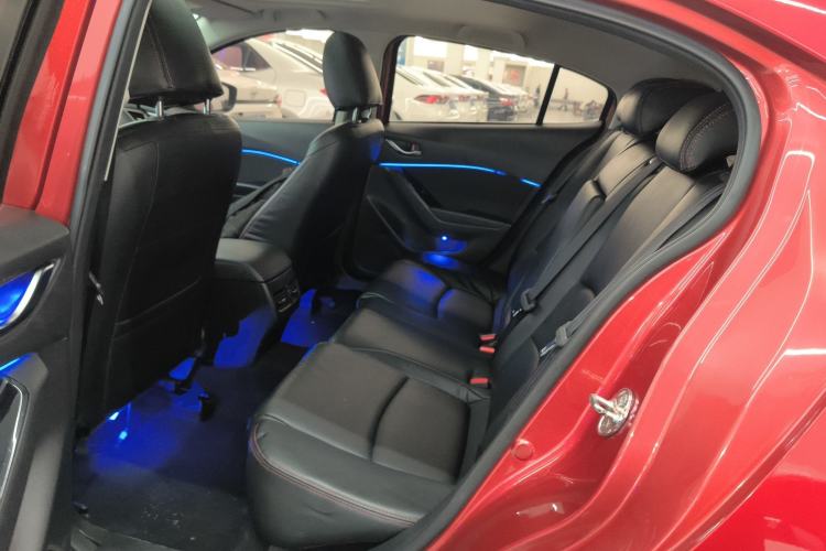 Used Mazda Mazda 3 Axela 2017 Hatchback 1.5L Automatic Luxury Model Emission Standard China V
