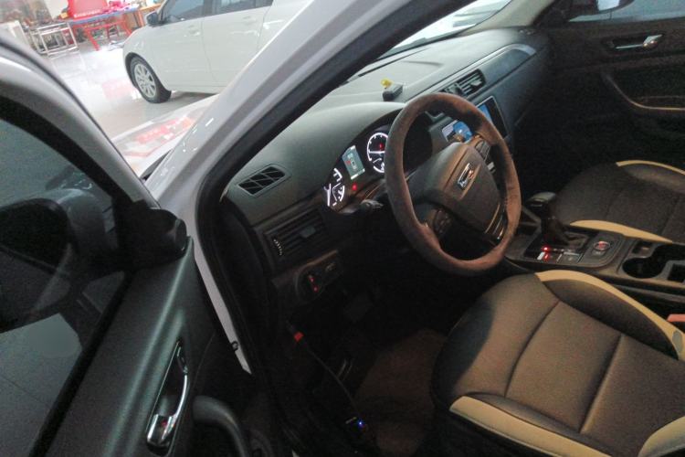 Used Qoros 5 2018 1.6T Automatic Leading Model
