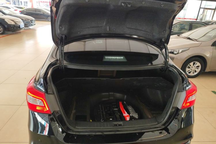 Used Nissan Sylphy 2019 1.6XV CVT Smart Connect Luxury Edition China VI Standard